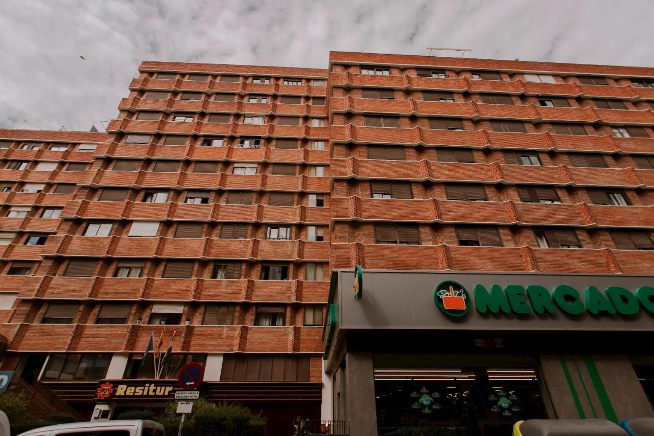 And Cozy- 1bd 1bth- Triana *